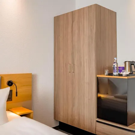 Spark By Hilton Wuppertal City Centre Exterior photo