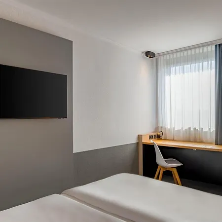 Spark By Hilton Wuppertal City Centre Exterior photo