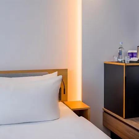 Spark By Hilton Wuppertal City Centre Exterior photo
