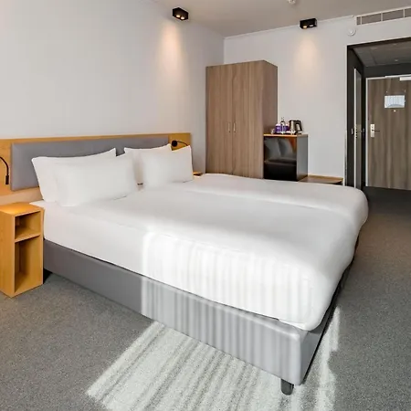 Spark By Hilton Wuppertal City Centre Exterior photo