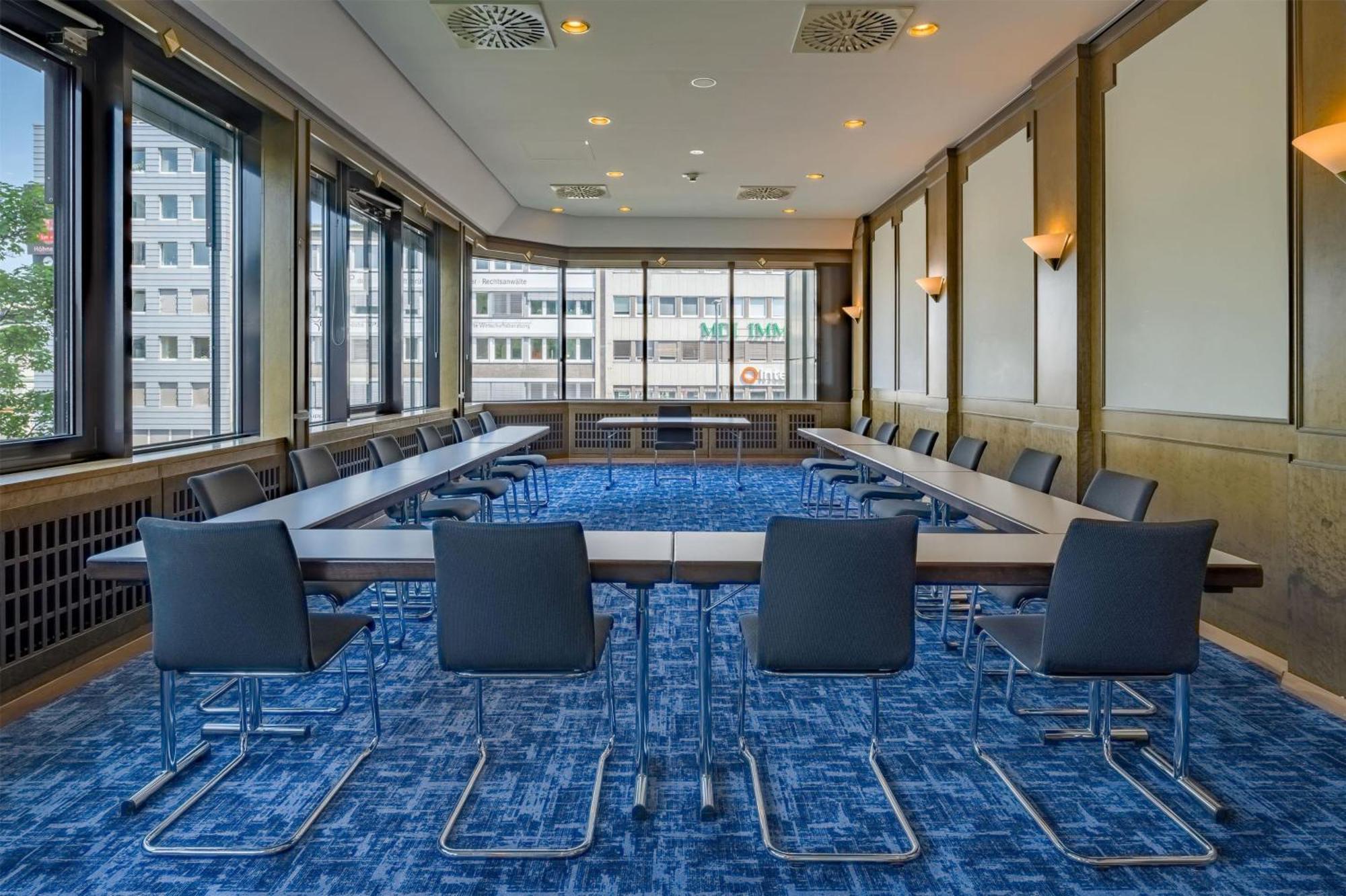 Spark By Hilton Centre Hotel