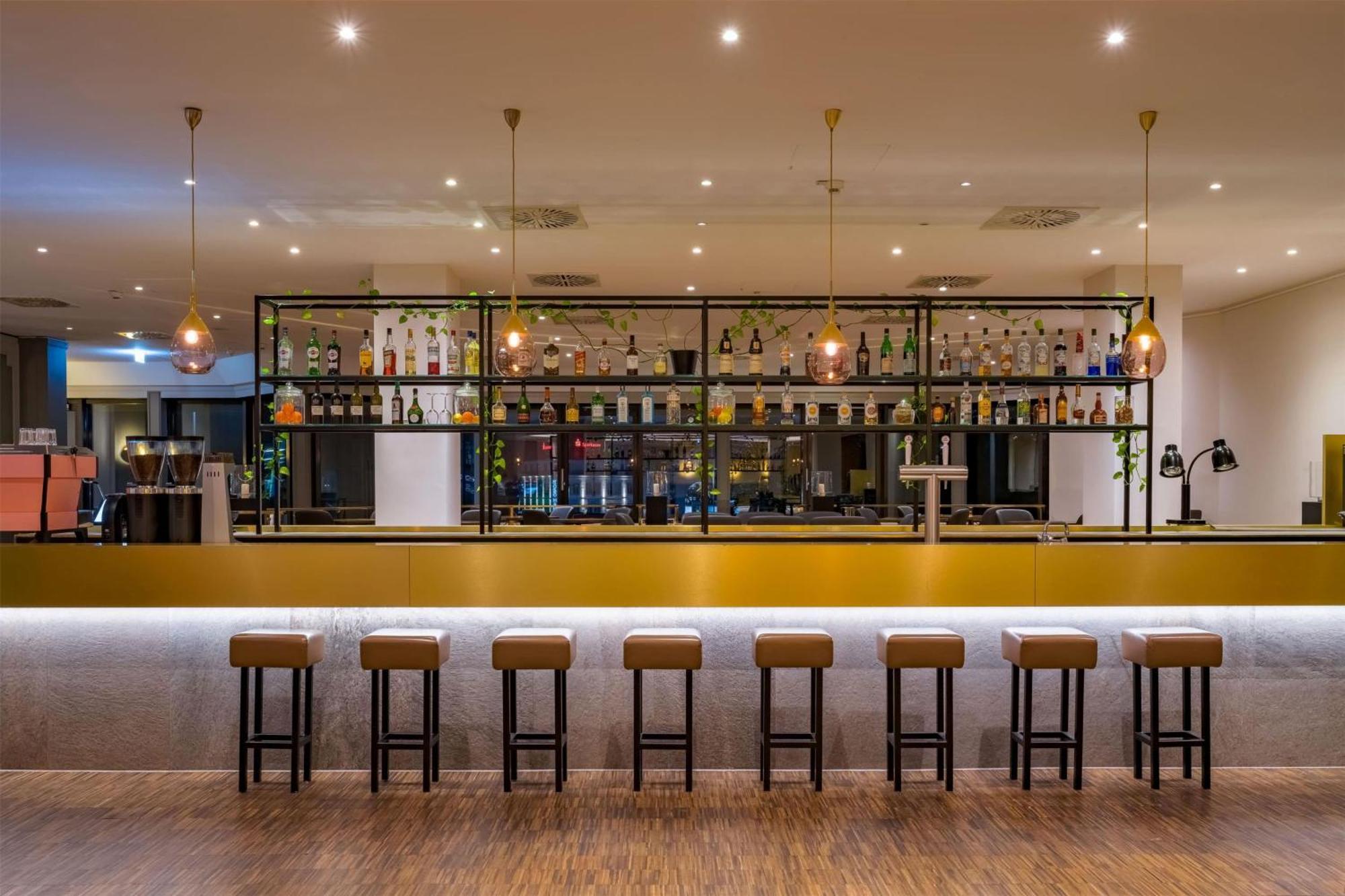 Spark By Hilton Centre Hotel 4*