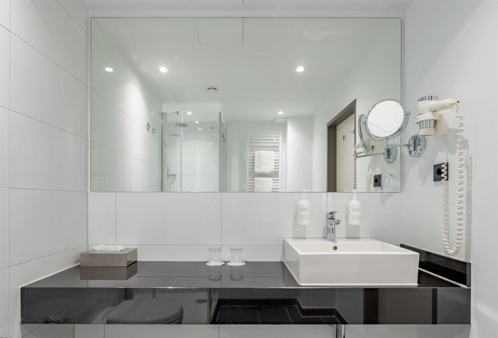 Spark By Hilton Centre Hotel 4*