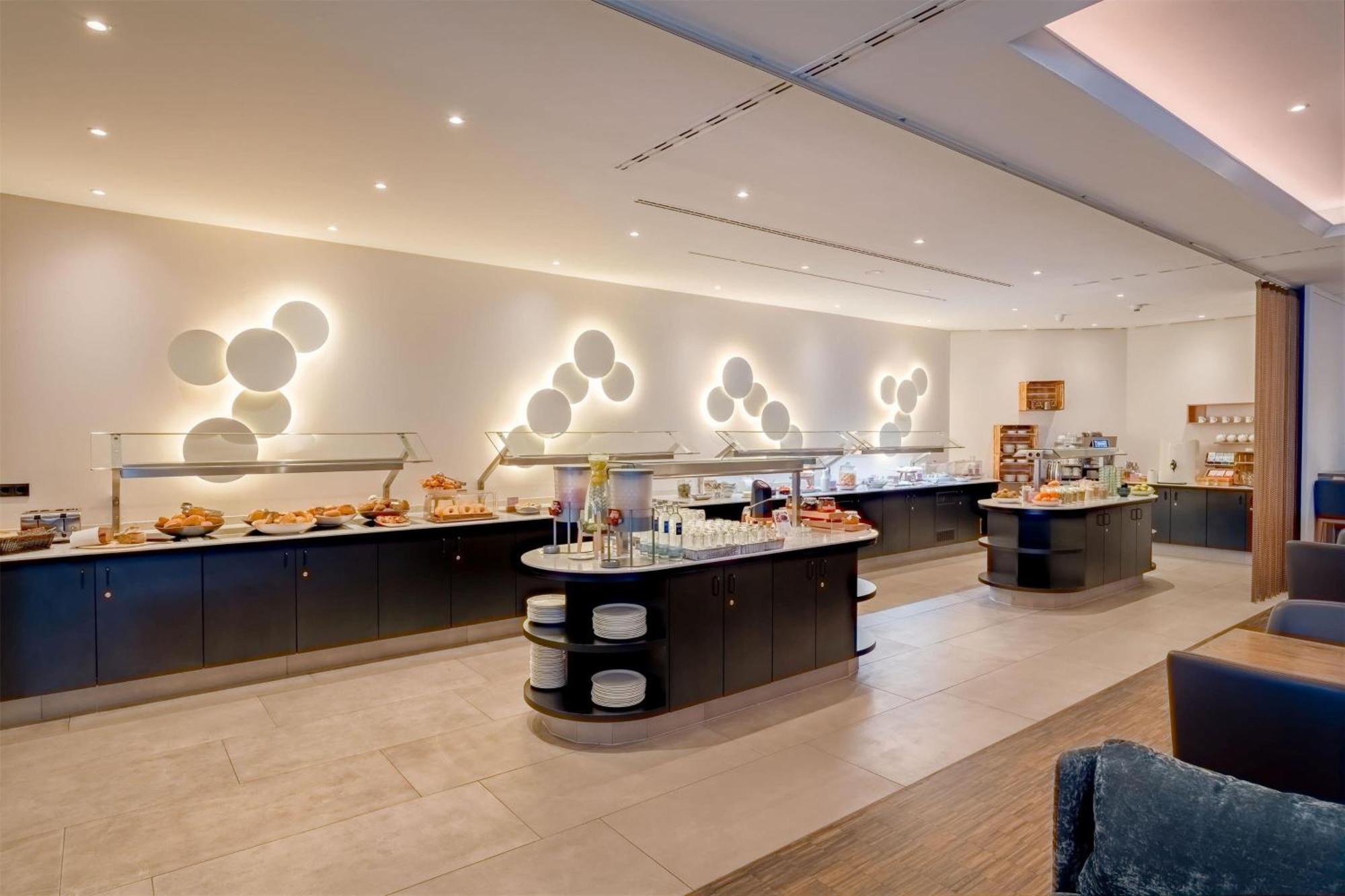 Hotel Spark By Hilton Centre 4*